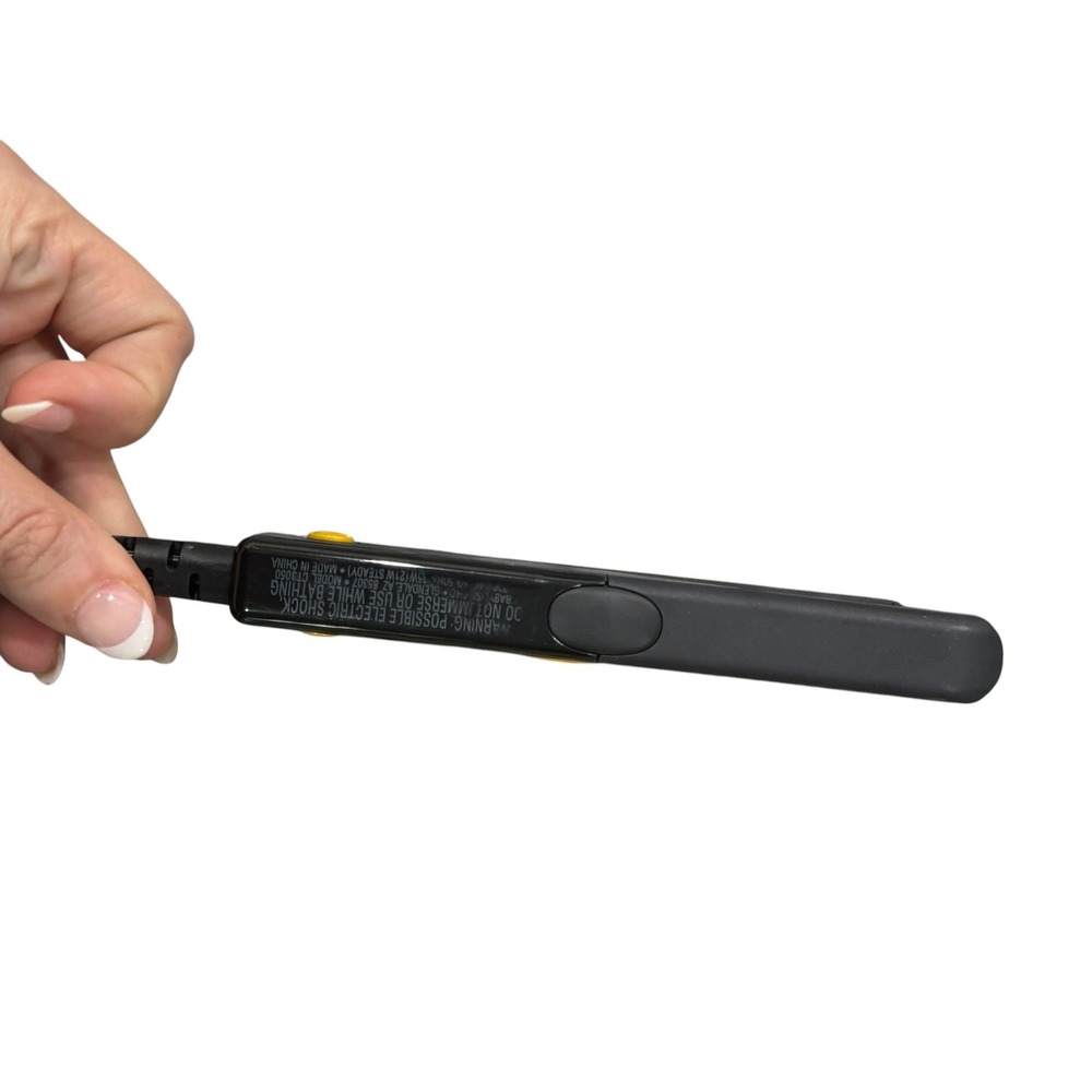 BaByliss Pro Ceramic Tools 6" Mini Flat Iron Travel Compact Hair Straightener - Picture 8 of 8